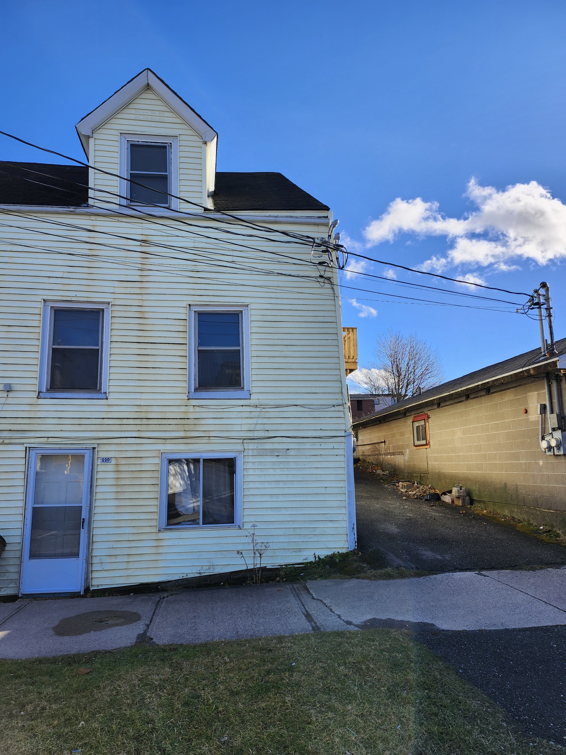 220B King Street West